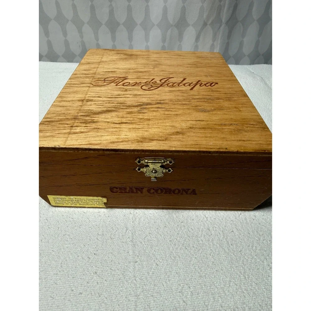 Flor de Jalapa Gran Corona Wooden‎ Cigar Box Empty Display Storage Collectible